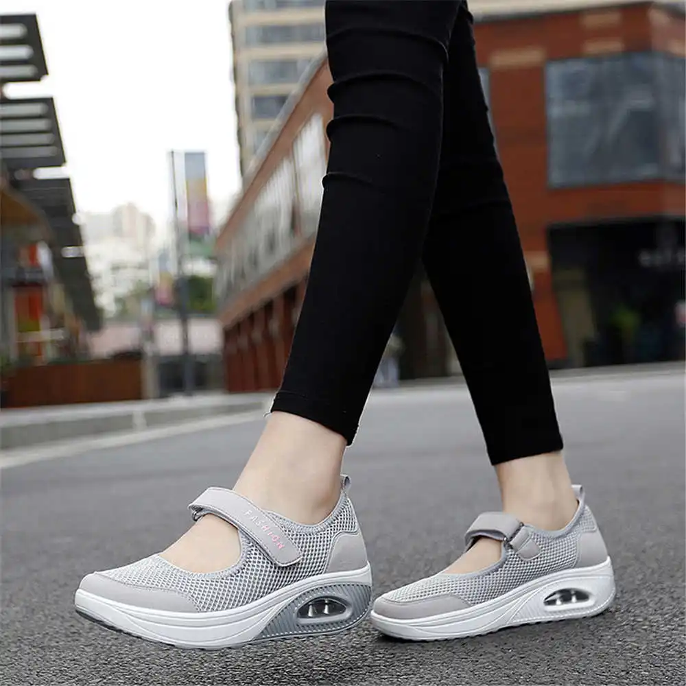 Office Tech Outfits - 36-41 Demi-season Colored Sneakers Walking Skates